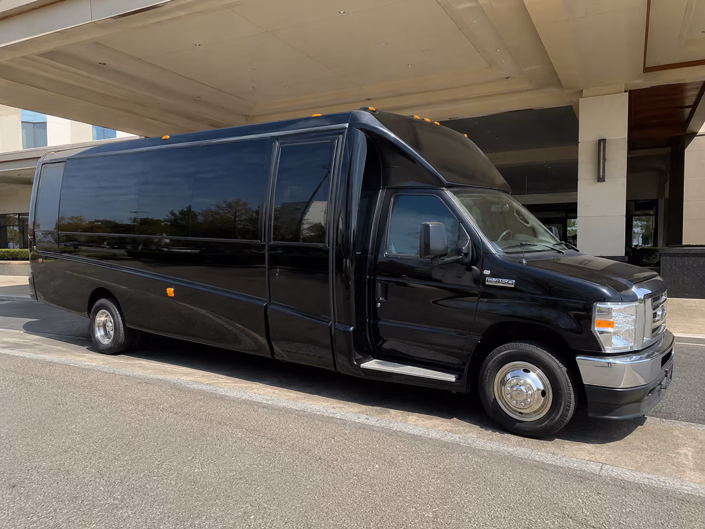 sugar land concert party bus rental